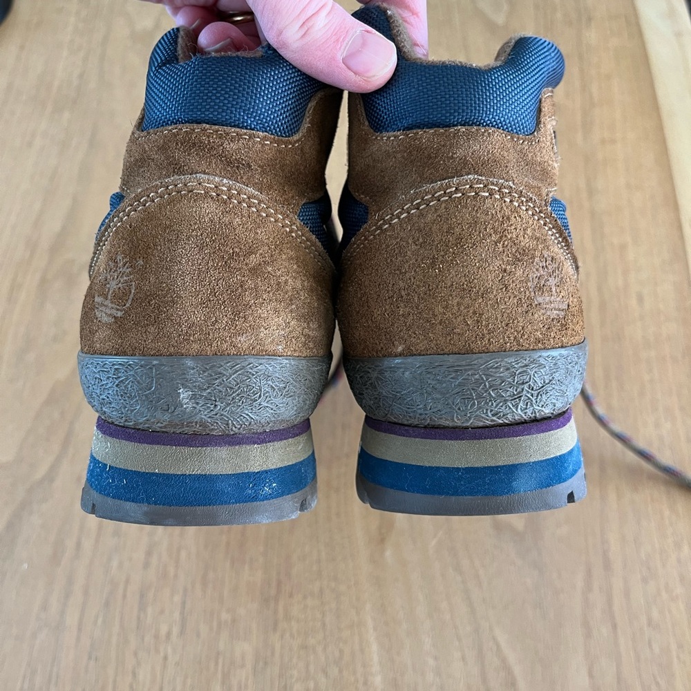 Vintage youth/big kids size 7M timberland boots. - Picture 6 of 7